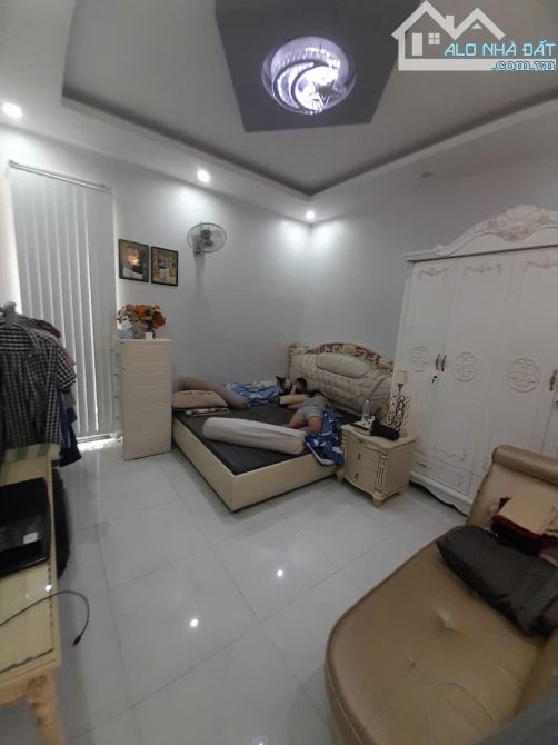 NHÀ ĐẸP HOÀNG MINH ĐẠO - 4X17.2M - 4 TẦNG - CHỈ CÓ 8 TỶ - HẺM XE HƠI - 10