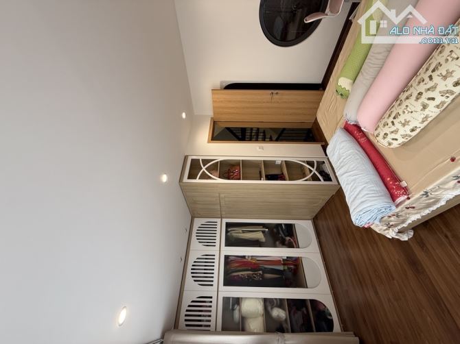 PHỐ TRẠM - NHÀ ĐẸP NHƯ TRANH VẼ - THIẾT KẾ LỆCH TẦNG - FULL ĐỒ - GARA Ô TÔ - 10