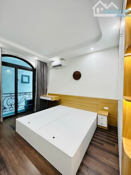 Phố Trạm - NHÀ MỚI ĐẸP FULL NỘI THẤT CAO CẤP, Ô TÔ ĐỖ ĐẦU CỔNG CÁCH 10m - 10