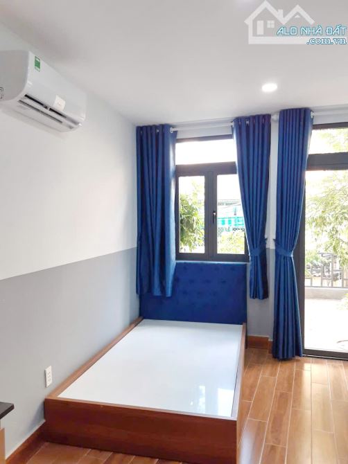 Bán CHDV 2 lầu gần mặt tiền đường Dương Bá Trạc P.2 Quận 8 - 10
