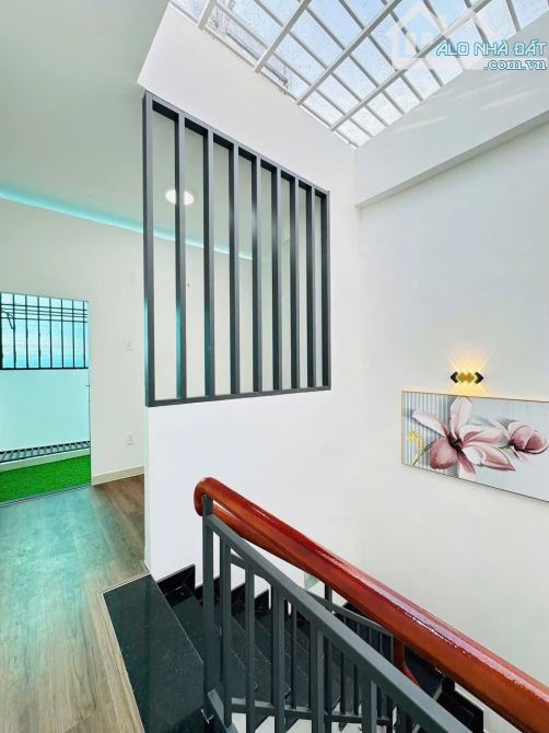 GỒNG LÃI NGÂN HÀNG BÁN GẤP NHÀ NGUYỄN CỬU VÂN, P17, BÌNH THẠNH. GIÁ 5,55 Tỷ - 10
