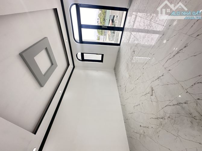Nhà Dài 33m, Đường Liên Xã- Long Trạch. Sau Lưng Chợ Trung Thành. 4PN - 10