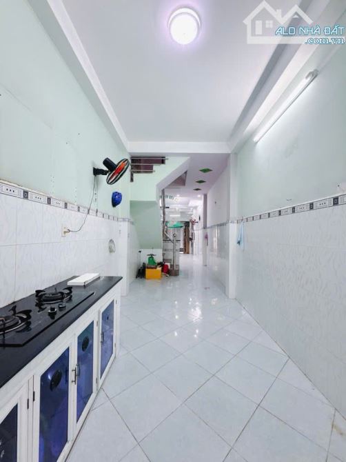 SÁT MẶT TIỀN Q4 TÔN ĐẢN  NGANG 3 DÀI 16 M  ĐÚC 4 TẤM  có 5 tỏi - 10