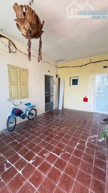Bán tập thể Nguyễn Chí Thanh,sổ 48m2 sử dụng 80m2 căn 3 ngủ 2 vệ sinh. Trung tâm Ba Đình - 11