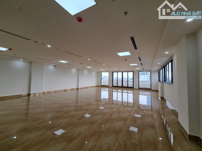 Bán Nhà 6 Tầng Mặt Tiền 9m, Chùa Láng, Đống Đa - Diện Tích 112m², Giá 115 tỷ, Đầu Tư Sinh - 11
