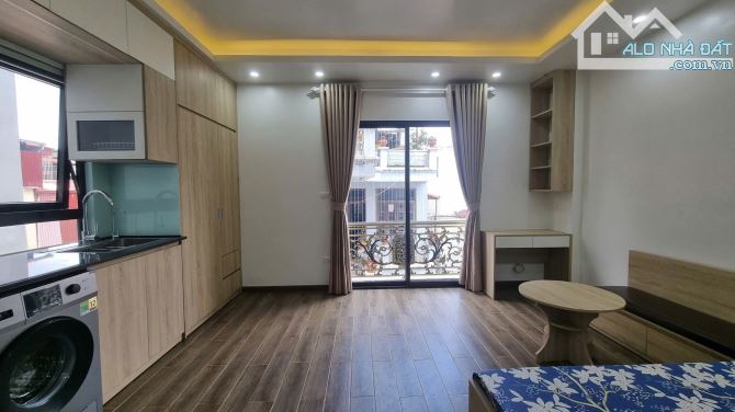 7 tầng thang máy, xây mới lô góc ngõ 77 Bùi Xương Trạch,5 căn hộ full nội thất.Giá 11.8 tỷ - 11