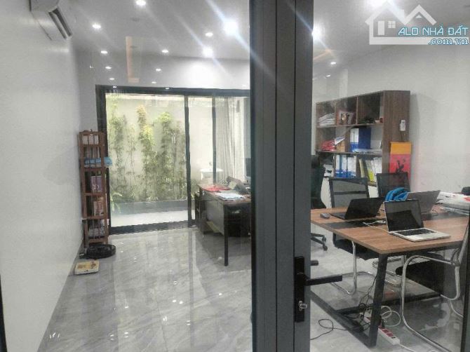 HOT-KTĐ vinadic Phú Diễn ô tô đỗ cửa, vỉa hè rộng vừa ở vừa làm VP - 11