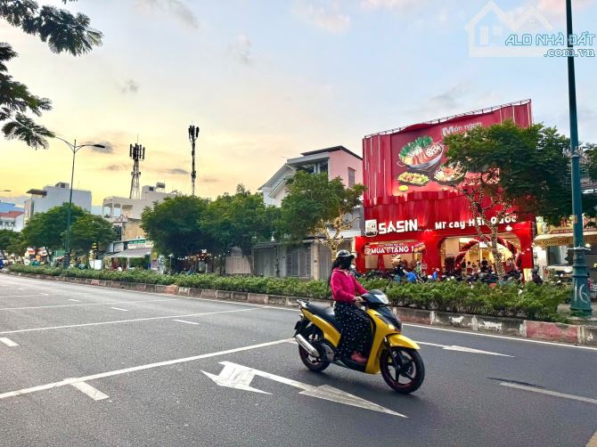 Chỉ 30 Tỷ-Sở Hữu Ngay Lô Đất 150m2(10mx15m) Mặt Tiền Kinh Doanh Lê Văn Việt,Quận 9 - 1
