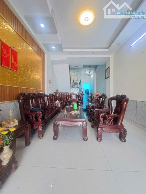 🌺Nhà 3 tầng đường THẠNH LỘC 15 phường TL Q12, dt 180m2 (12mx17m) Hẻm ô tô SẴN DÒNG TIỀN - 1