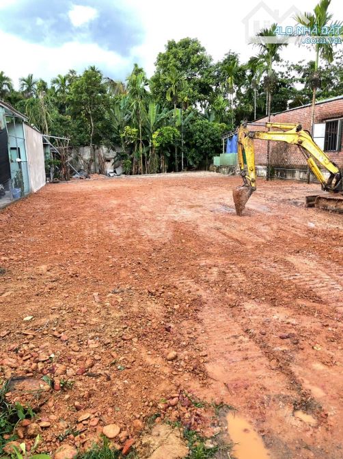 Bán 388m2 đất ở có sẵng nhà gần sát DT602, vị trí kinh doanh buôn bán - 1