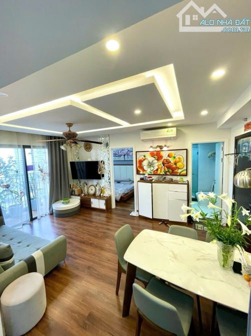 Cần bán CH 2 phòng ngủ tầng trung chung cư FLC 36 Phạm Hùng, trung tâm Mỹ Đình, full nthất - 1