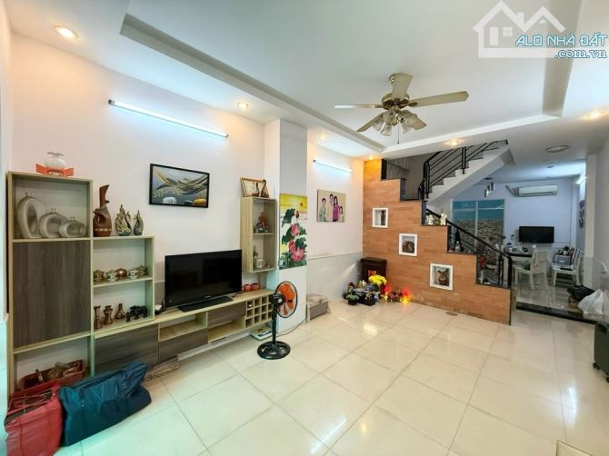 NHÀ BÌNH TÂN GIÁP TÂN PHÚ,VĂN CAO,BÌNH LONG,3 TẦNG,72M2(4×18)4PN,ĐƯỜNG XE TẢI CHỈ 8.2 T - 1