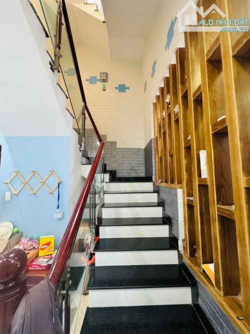GẤP BÁN NHÀ  MẶT TIỀN KINH DOANH NGAY KHU TÊN LỬA-NGANG 4,5M,3 TẦNG 68M2(4.5×15),Chỉ 7.8 t - 1