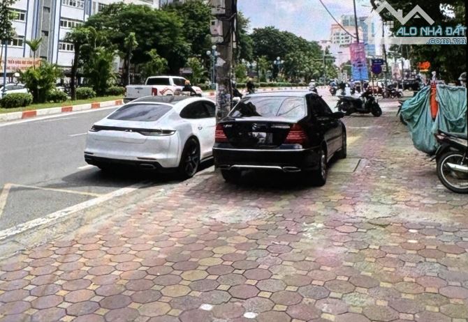 CÓ 1 KO 2 - NHÀ 55M2 5 TẦNG MẶT PHỐ HOÀNG QUỐC VIỆT - VỈA HÈ ĐÁ BÓNG - KD ĐỈNH CAO - 37,5T - 1
