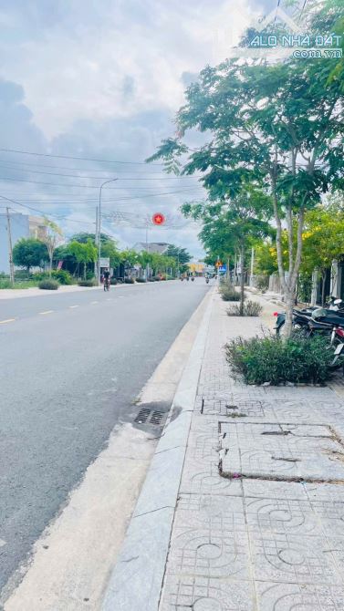 Chủ gủi bán mặt tiền Võ Thị Sáu - An Ngãi - Log Điền - BRVT. Dt: 260m2 sẵn 225m thổ cư - 1