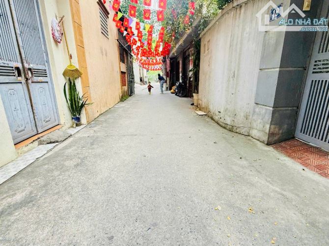 BÁN ĐẤT PHỐ THANH LÂN - LĨNH NAM - HOÀNG MAI SỔ RIÊNG 30M GIÁ 5,5 TỶ - 1