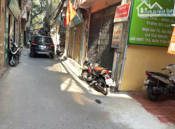 Bán nhà Đông Ngạc - Khu dân cư sầm uất - Ô tô gần - Nhà dân xây chắc chắn - 1