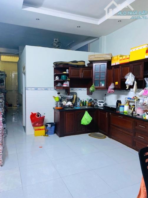 GẤP NHÀ ĐẸP - HẺM XE TẢI TRÁNH NHAU – CHỢ BÌNH THÀNH – CÁCH MT 50M – SỔ VUÔNG A4 - 1
