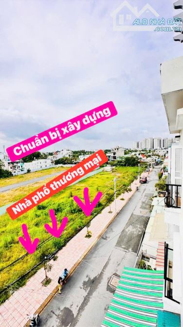 Nhà 1 Trệt 3 Lầu , đường 10M , 4M x 15M sổ hồng riêng Q12 - 1