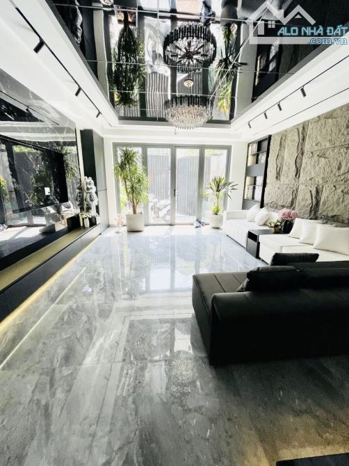 🏡 SIÊU PHẨM NHÀ Ở NGAY GIÁP PHÚ MỸ HƯNG – FULL NỘI THẤT SANG TRỌNG – 5PN MASTER - 1