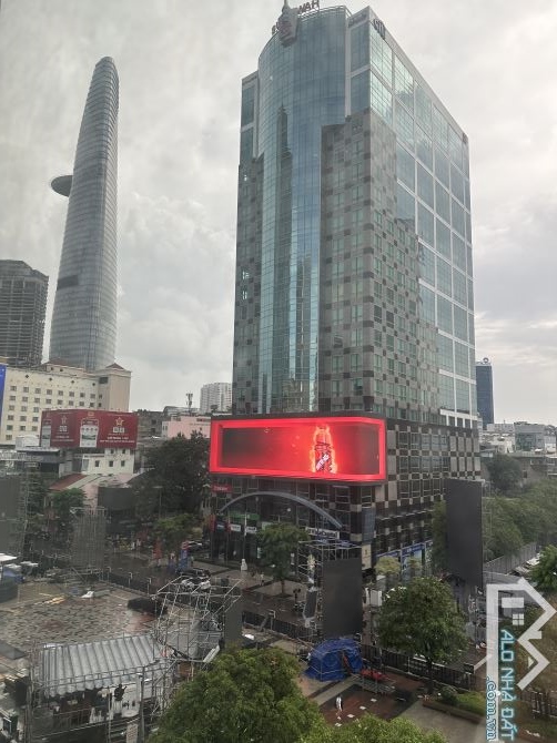 Cho thuê văn phòng 112m2 view trực diện phố đi bộ nguyễn huệ - 1