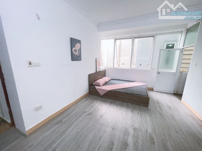 Căn Hộ Full Nội Thất Ngõ 44 Trần Thái Tông – Ở Ngay, Giá 4,2 Triệu/Tháng - 1