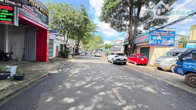 Bán Đất MT kinh doanh Nguyễn Khuyến, cách ngã 3 Y Moan chỉ 30m  - Diện tích 5 x 17m( qu - 1