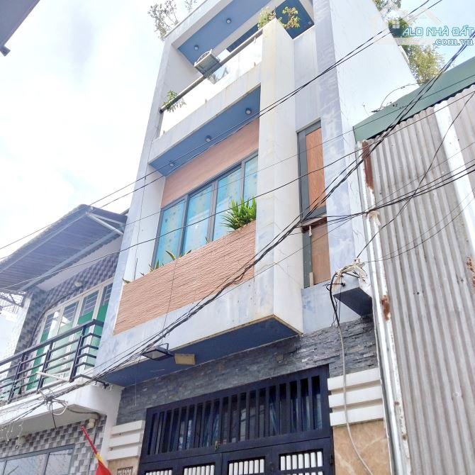 Nhà 4x9, 4 tầng, giá chỉ nhỉnh 5 tỷ xíu, gần đường Lê Trọng Tấn, Tân Phú, hẻm xe hơi - 1