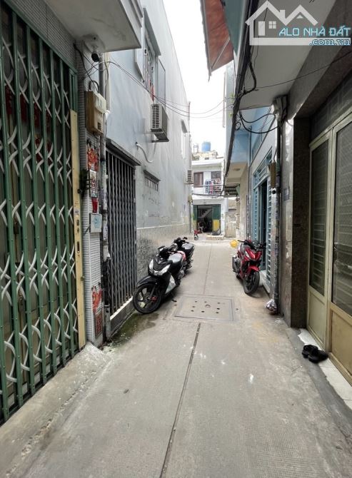 2 tỷ1- Bán nhà Tân Phú, Phú Trung, 13.1m2- 2 tầng- sổ riêng - 1