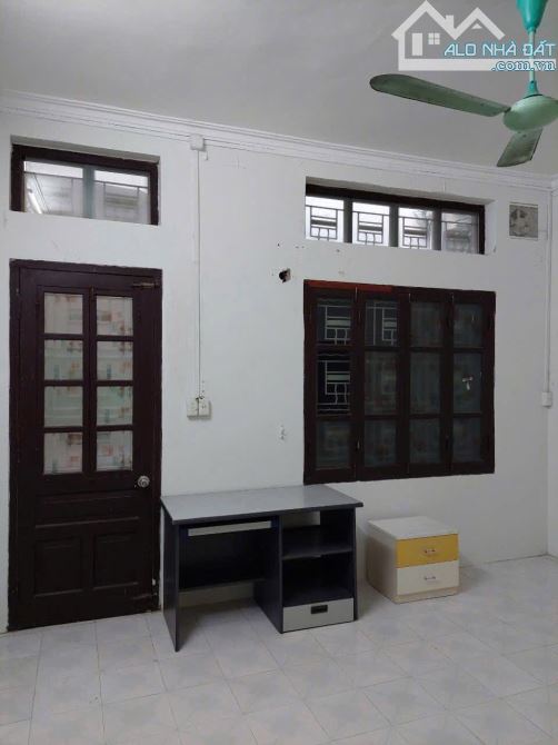 Cho thuê nhà ngõ phố Vũ Thạnh Đống Đa 33m x 4 tầng, giá 11tr/tháng - 1