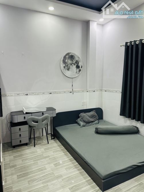 NHÀ 2 TẦNG, 180m2 , MẶT TIỀN KINH DOANH – VỪA Ở VỪA CHO THUÊ 22 TR/ THÁNG – PHÚ HỮU - 1