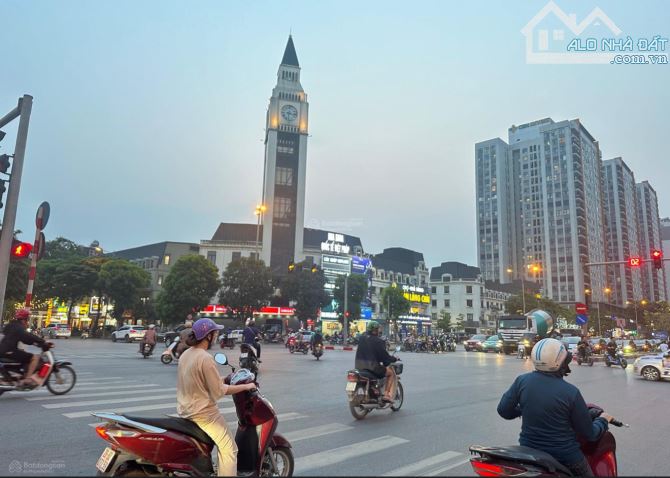Bán biệt thự Văn Phú 200m2, vị trí đắc địa, không lỗi, giá tốt nhất thị trường,35 t - 1