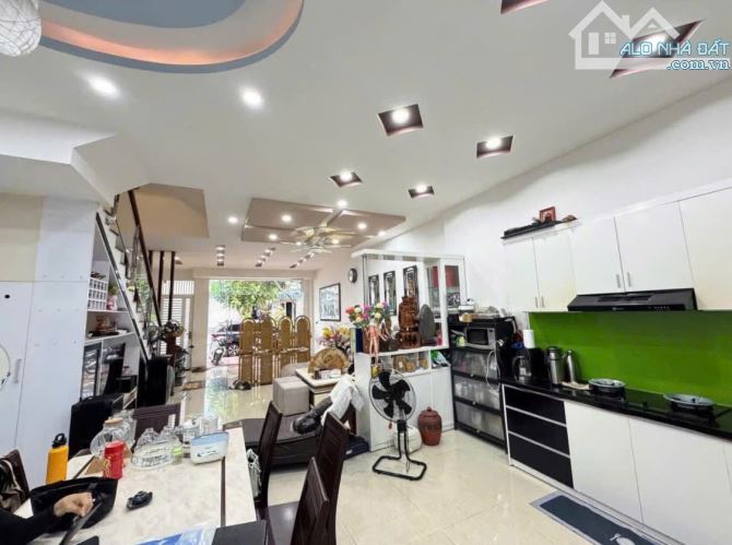 Nhà 3 tầng mặt tiền đường B5 KĐT Vĩnh Điềm Trung dt 102m2 đường 13m - 1