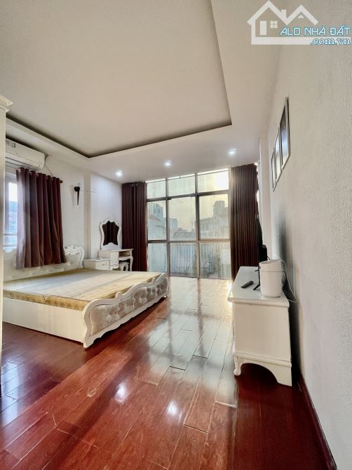 CHO THUÊ CĂN HỘ TẠI ĐỊA CHỈ 51 HÀNG CHÁO - MẶT PHỐ - 50M2 - 1N1K ĐỦ ĐỒ - 1