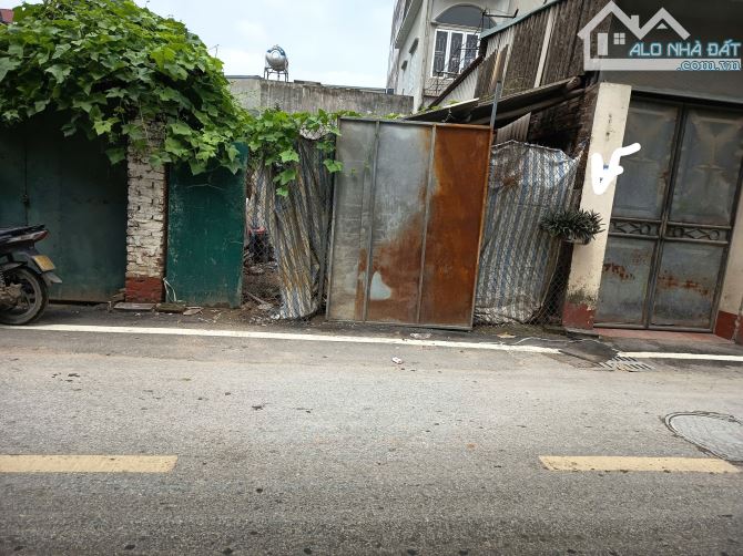 Bán đất Thôn Nội 70 m2, MT 4.5 m giá 8 tỷ, đường ô tô tránh, kinh doanh - 1