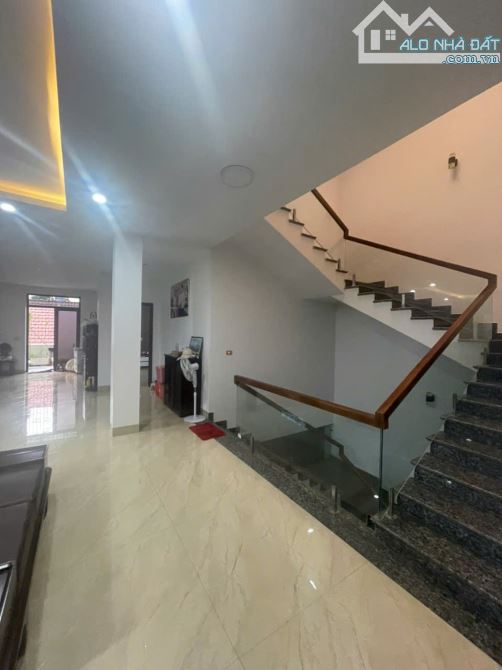 CẦN BÁN CĂN NHÀ SIÊU RỘNG,KINH DOANH, MẶT PHỐ QUANG TRUNG. DT 304M2, MT 6,2M HẬU 15M. - 1