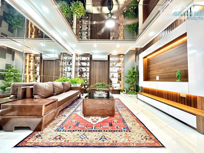 BÁN NHÀ NGỌC KHÁNH BA ĐÌNH Ô TÔ - 52M 6 TẦNG THANG MÁY 18TỶ