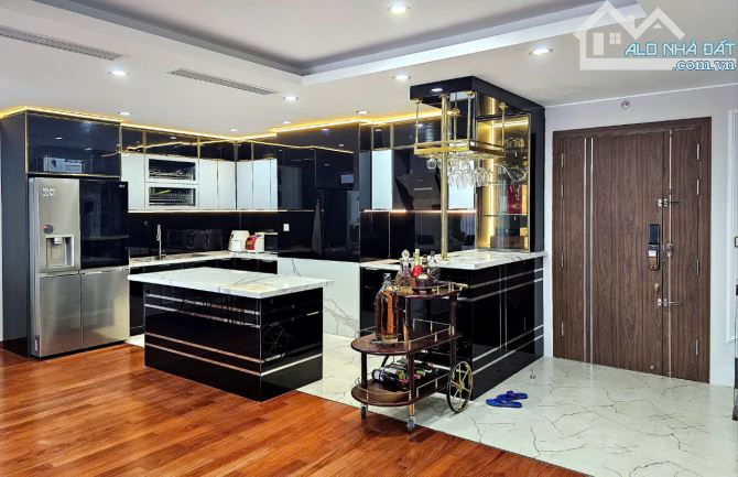 Bán gấp CH Udic Weslake Võ Chí Công DT 126m 3PN Full NT hướng ĐN Săn sổ giá 10,9 tỷ SĐCC