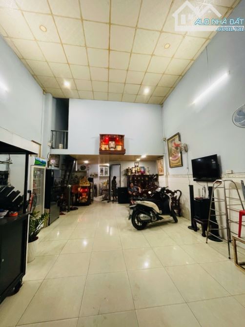 NHÀ BÁN GẤP ,PHƯỜNG PHÚ THUẬN ,TRUNG TÂM Q7, DT: 88M2 ,GIÁ ,15 TỶ. - 1