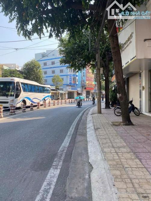 Bán nhà 1 trệt 1 lầu hẻm ô tô Nguyễn Thị Minh Khai phường Nha Trang - 1