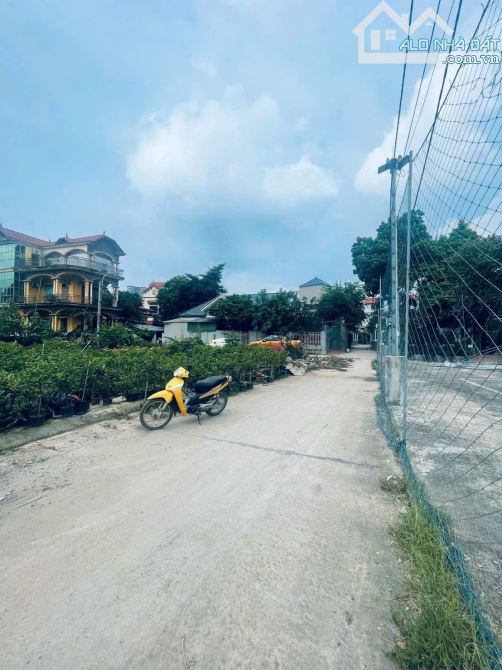 Cực hiếm lô góc 76m2 đất đấu giá thôn Bến - xã Phụng Công, sát vách đô thị Ecopark - 1