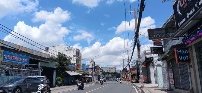 Nhà bán, Dt: 52 m2, Dt sàn: 135 m2 chỉ 8,2Tỷ, Đường Kha Vạn Cân, Linh Tây, Thủ Đức - 1