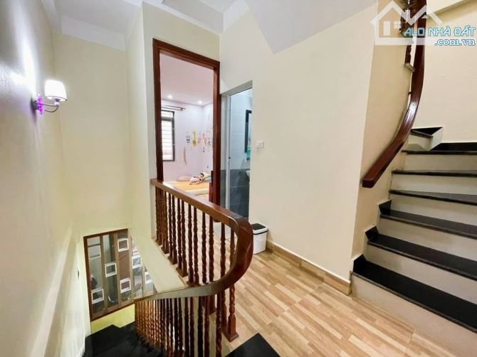 SIÊU HIẾM! NHÀ ĐẸP 5 TẦNG – 30m² TRUNG TÂM TRÂU QUỲ – Ô TÔ 7 CHỖ VÀO NHÀ – NHỈNH 4 TỶ 🔥 - 1