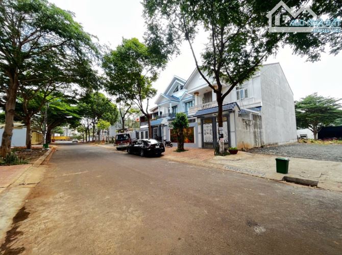 LÔ ĐẤT BIỆT THỰ MẶT TIỀN TÔN THẤT TÙNG: Giá 11.5 tỷ - 1