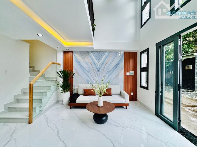 CỰC HIẾM - BÁN NHÀ NGÕ 7 PHỐ LIỄU GIAI 68M2 - 5.9M MẶT TIỀN - 20.8 TỶ - GẦN PHỐ - 2 THOÁNG - 1