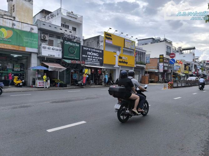 Bán Góc 2MT Phan Văn Trị, P10, Ngay CItyLanh, DT: 4.1x15 Nở hậu 6 cn 71m2 GIÁ 13.3 TỶ TL - 1