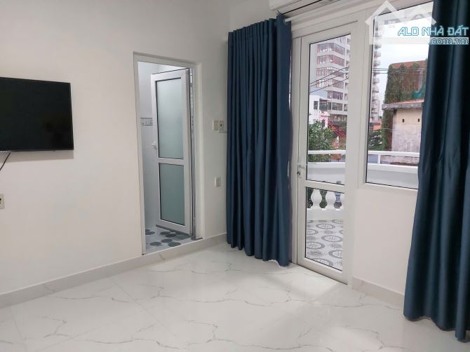 BÁN NHÀ ĐƯỜNG NGUYỄN HIỀN, ĐI BỘ RA BIỂN BÃI SAU CHỈ 50m. GIÁ TỐT CHỈ 150TR/M2. - 1