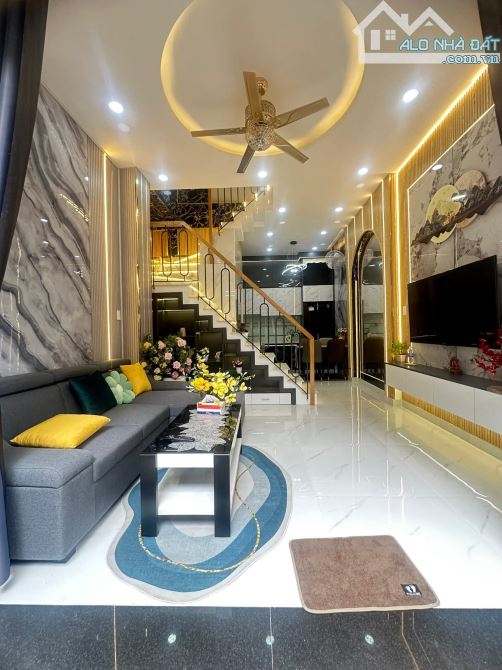 Nhà đẹp giá tốt Gò Vấp, chốt nhanh kẻo bay, 4 PN, chỉ hơn 5 đồng - 1