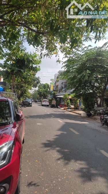 Mặt tiền Nguyễn Hữu Dật - Tân Phú, 4x16m, trệt 2 lầu ST, giá 9,7 tỷ TL.