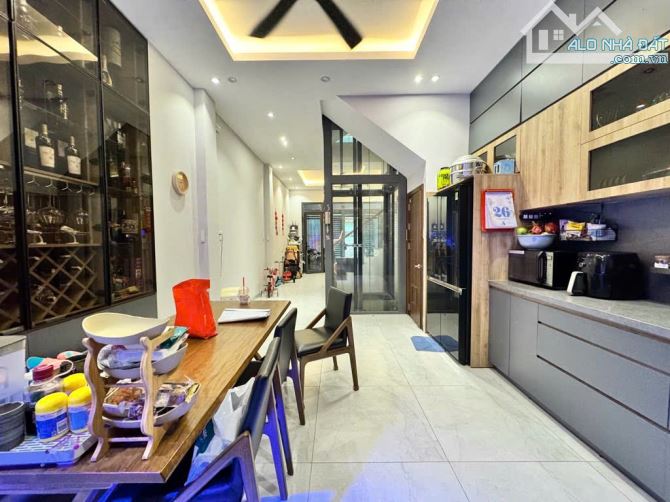 BÁN NHÀ 5 TẦNG MỚI ĐẸP-DT 61M2 6 PHÒNG NGỦ KHÉP KÍN- Đ NGUYỄN VĂN CÔNG - Nhà hiện trạng mớ - 1